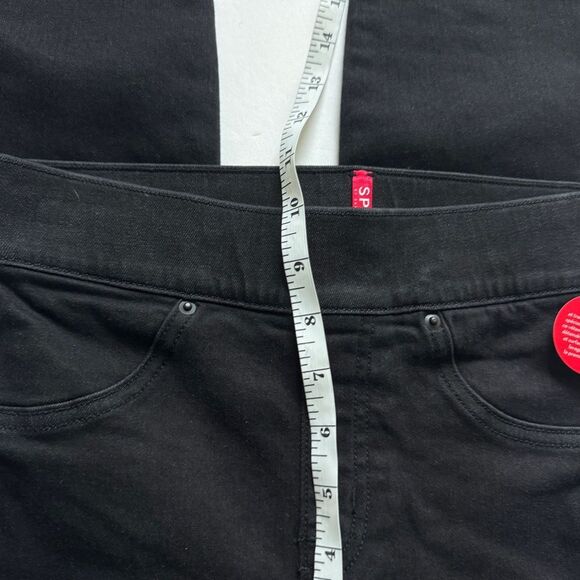 Spanx Vintage Black Distressed Skinny Jeans Size
20213R X-Small NWT - Picture 8 of 9